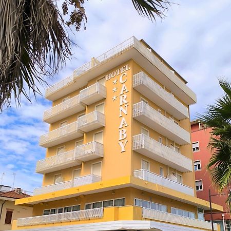 Hotel Carnaby Rimini Bagian luar foto