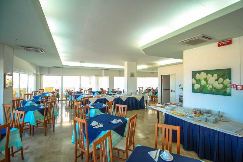 Hotel Carnaby Rimini Bagian luar foto