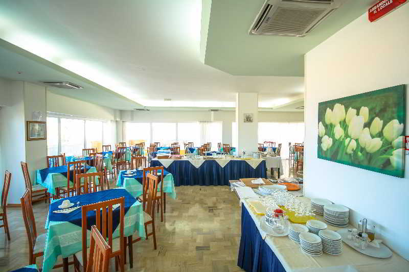 Hotel Carnaby Rimini Bagian luar foto