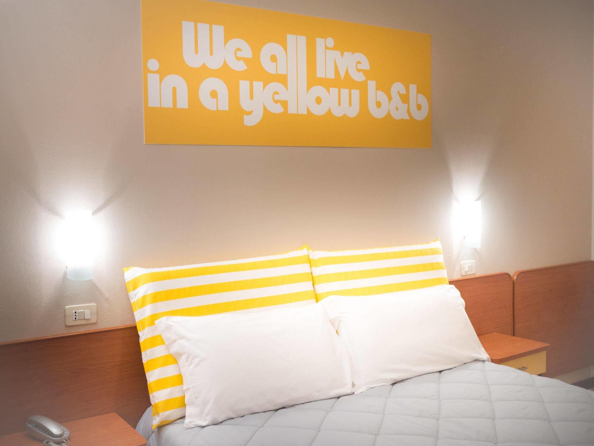 Hotel Carnaby Rimini Bagian luar foto
